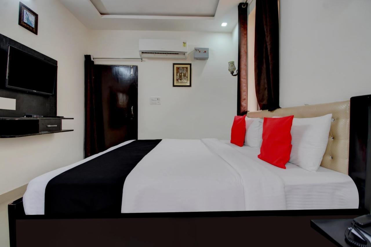 Elegance Resort Mathura Extérieur photo