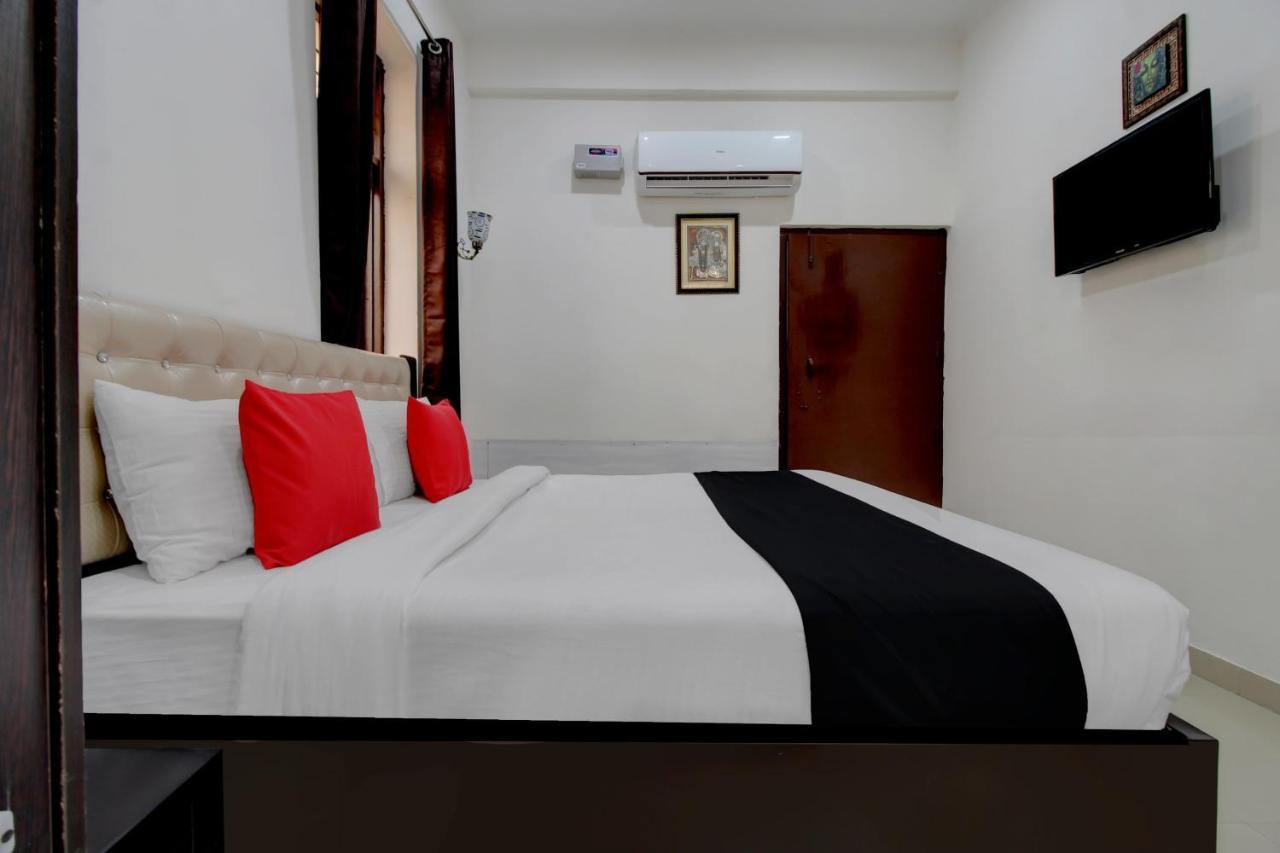 Elegance Resort Mathura Extérieur photo