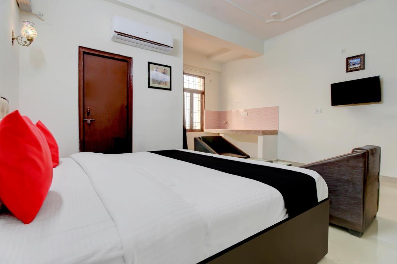 Elegance Resort Mathura Extérieur photo